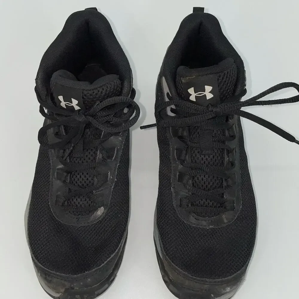 Under Armour‎ High Top Sneaker Black Grey Youth 5 Lace Up Basketball Shoe
